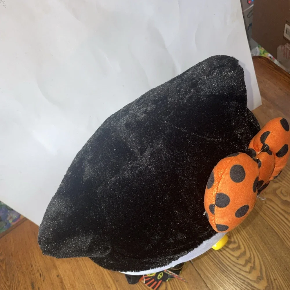 Sanrio Hello Kitty Halloween Cat Burglas Plush Greeter 21